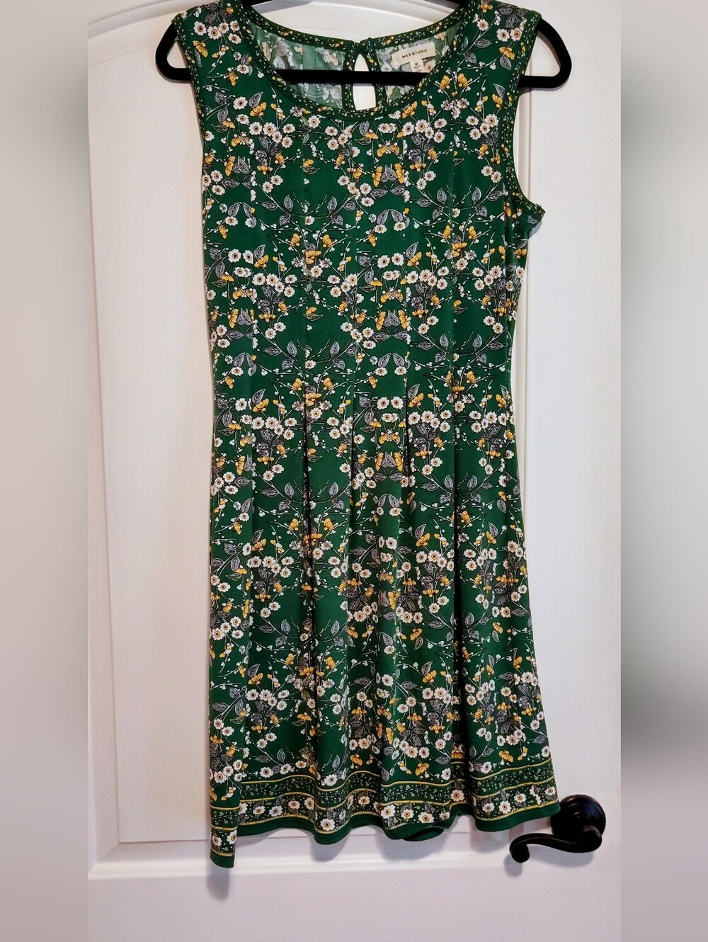 Max Studio Green Floral Blouse with White Blossoms